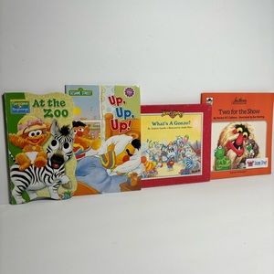 Lot of 4 Sesame Street Muppets Children’s Books‎ EUC